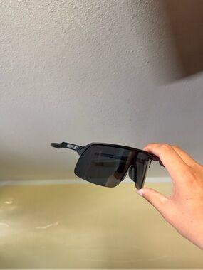 Men's Black Shield Sunglasses - Modern Sports Sunshield Oakley